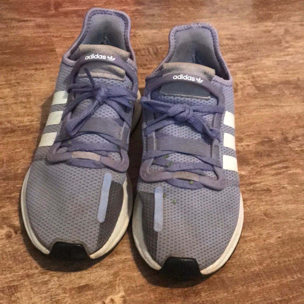 Adidas tennis shoes
